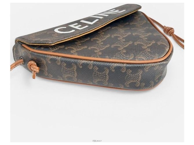 Céline Borsa a tracolla in tela tan Triomphe Triangle Marrone - vista 4