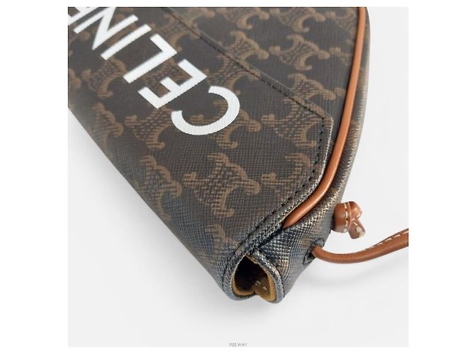 Céline Borsa a tracolla in tela tan Triomphe Triangle Marrone - vista 7