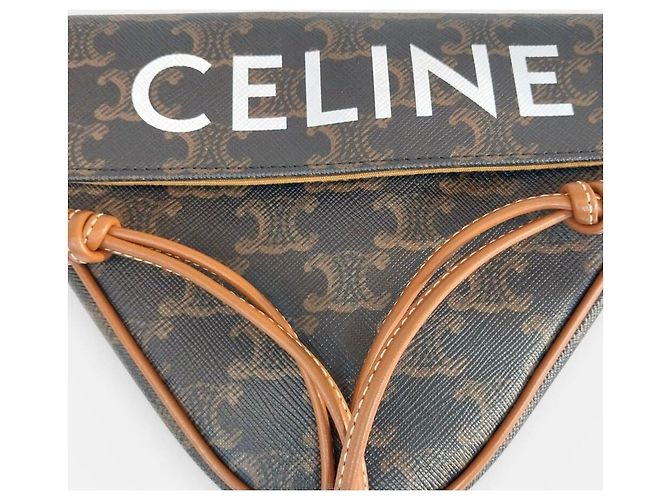 Céline Borsa a tracolla in tela tan Triomphe Triangle Marrone - vista 8