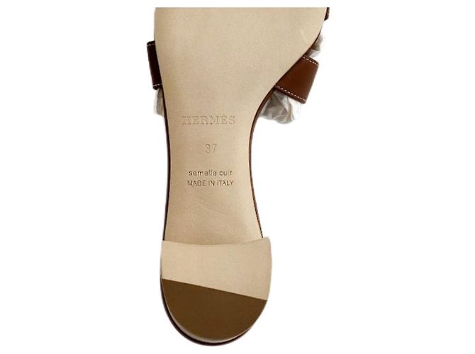 Hermès Sandali in pelle di vitello Oasis D'oro - vista 7