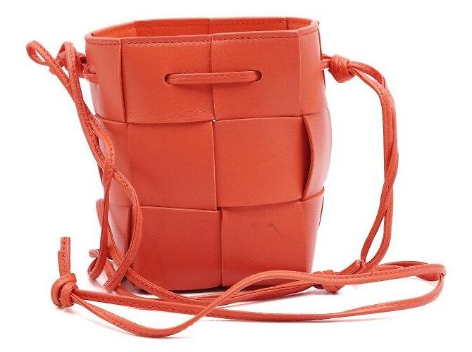 Bottega Veneta Mini borsa a secchiello rossa neon con tracolla e crossbody Rosso - vista 4