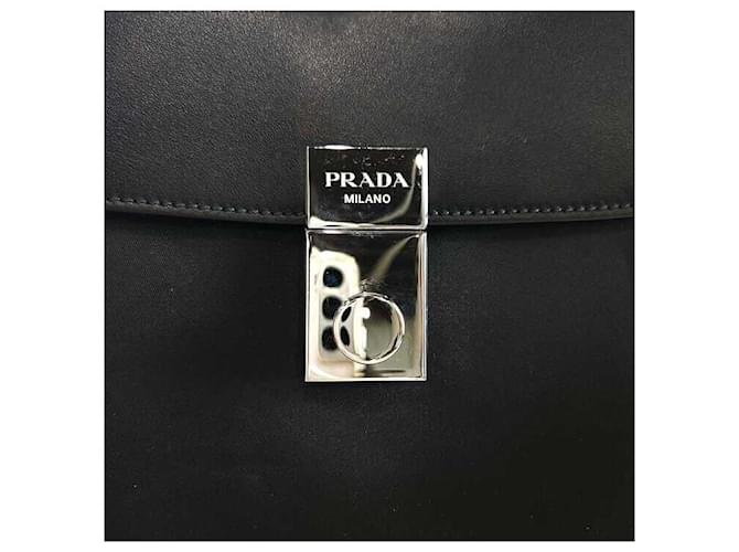 Prada Borsa a Spalla Maguire con Patta Nero - vista 2