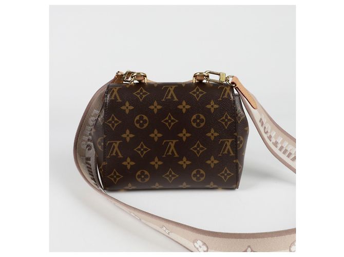 Louis Vuitton Borsa a spalla mini Cluny Marrone - vista 3
