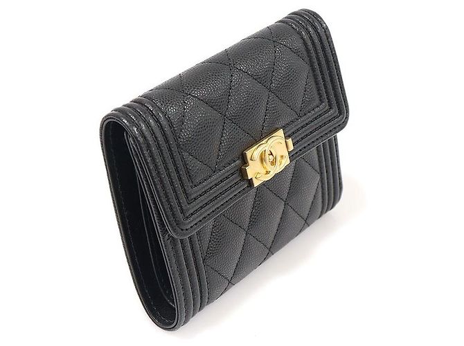 Chanel Cartera Black Caviar Gold Boy (chip interno) Negro - vista 3