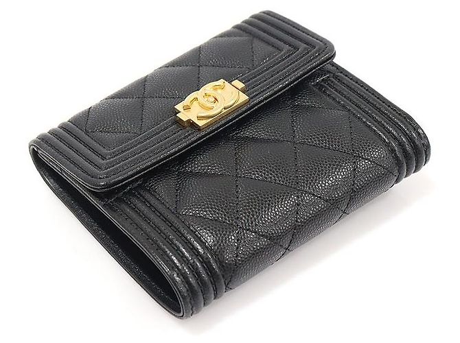 Chanel Cartera Black Caviar Gold Boy (chip interno) Negro - vista 4