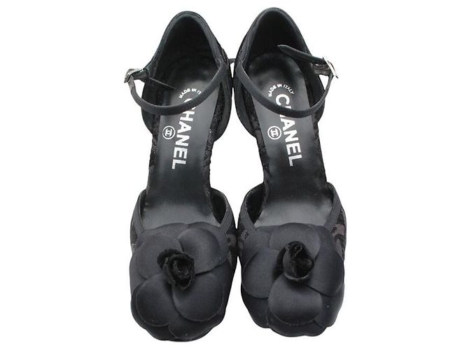 Chanel Schwarze Samtpumps Camellia - Ansicht 2