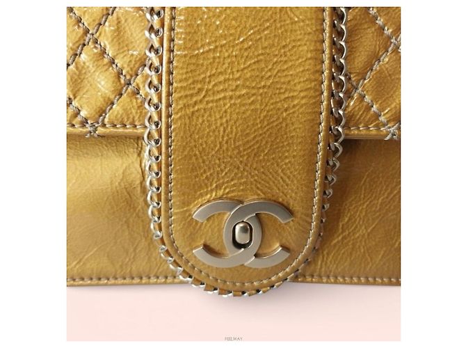 Chanel Borsa a spalla corta in vernice classica D'oro - vista 8