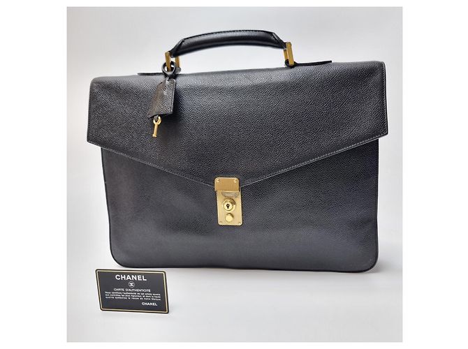 Chanel Valigetta in Caviale per Uomini e Donne (Portadocumenti Raro, Carta di Garanzia) Nero - vista 3