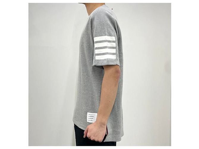 Thom Browne Kurzarm-T-Shirt mit seitlichem Schlitz Hellgrau Braun - Ansicht 15