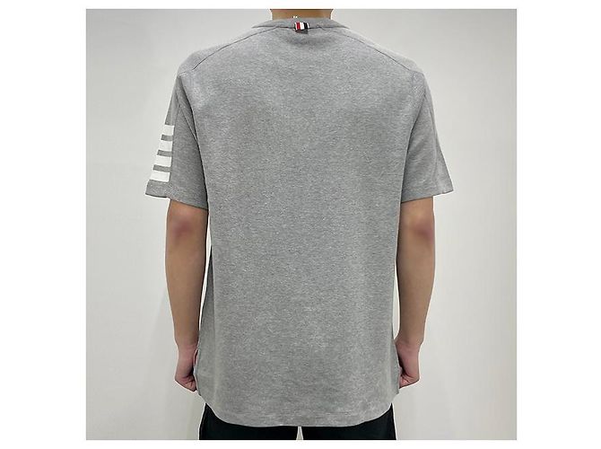 Thom Browne Kurzarm-T-Shirt mit seitlichem Schlitz Hellgrau Braun - Ansicht 16