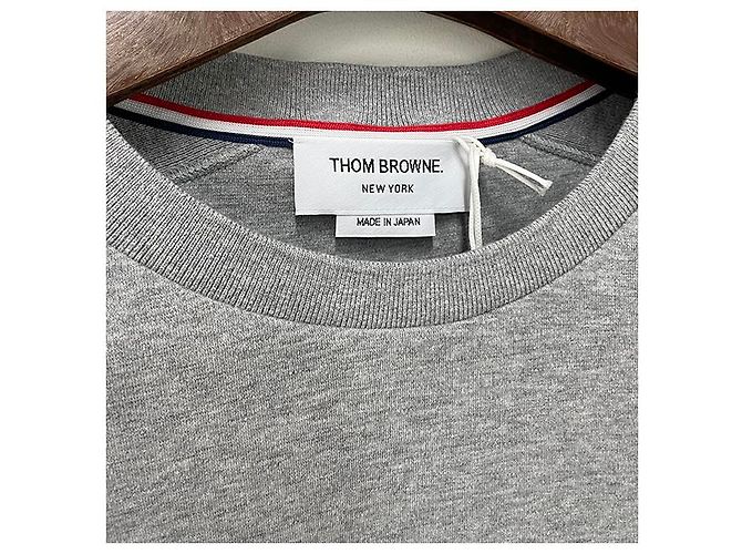 Thom Browne Kurzarm-T-Shirt mit seitlichem Schlitz Hellgrau Braun - Ansicht 17