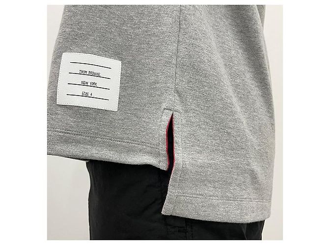 Thom Browne Kurzarm-T-Shirt mit seitlichem Schlitz Hellgrau Braun - Ansicht 7