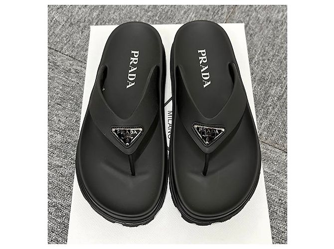 Prada Chinelo de borracha com logo triangular - vista 13