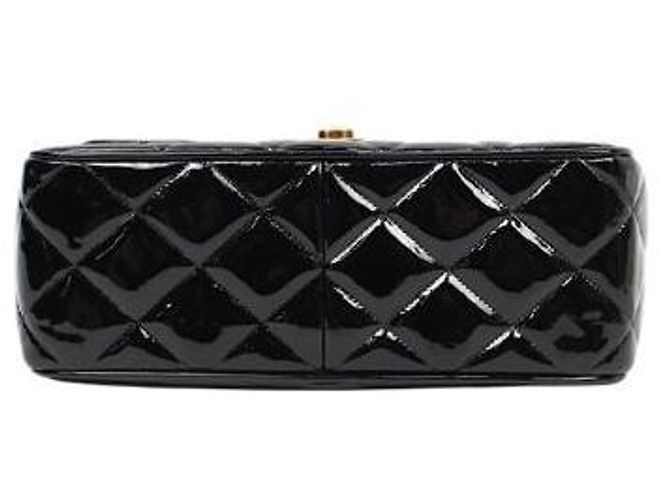 Chanel Borsa a spalla in vernice nera con trapuntatura e catena Nero - vista 4
