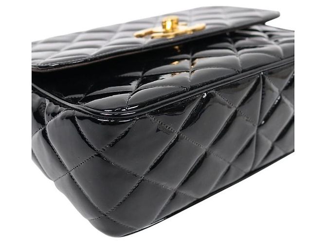 Chanel Borsa a spalla in vernice nera con trapuntatura e catena Nero - vista 5