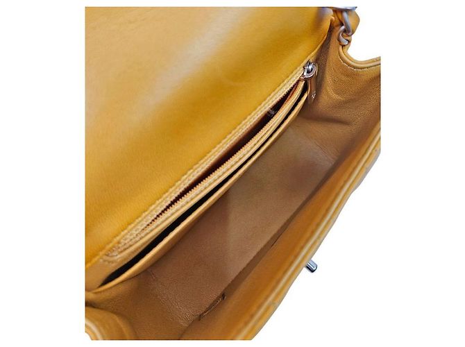 Chanel Piccola Borsa a Spalla Gialla con Catena Giallo - vista 11