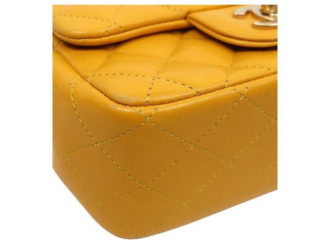 Chanel Piccola Borsa a Spalla Gialla con Catena Giallo - vista 5