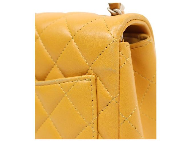 Chanel Piccola Borsa a Spalla Gialla con Catena Giallo - vista 9