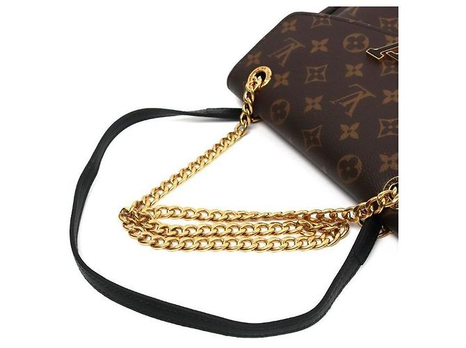Louis Vuitton Monogram Pache Shoulder Bag Multiple colors - view 6