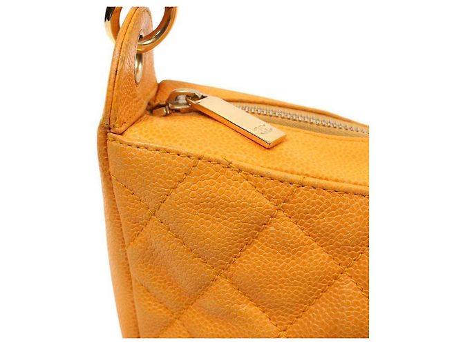 Chanel Borsa a spalla Big CC in caviar giallo trapuntato - vista 11