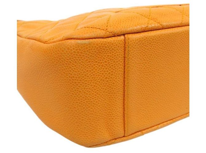 Chanel Borsa a spalla Big CC in caviar giallo trapuntato - vista 9