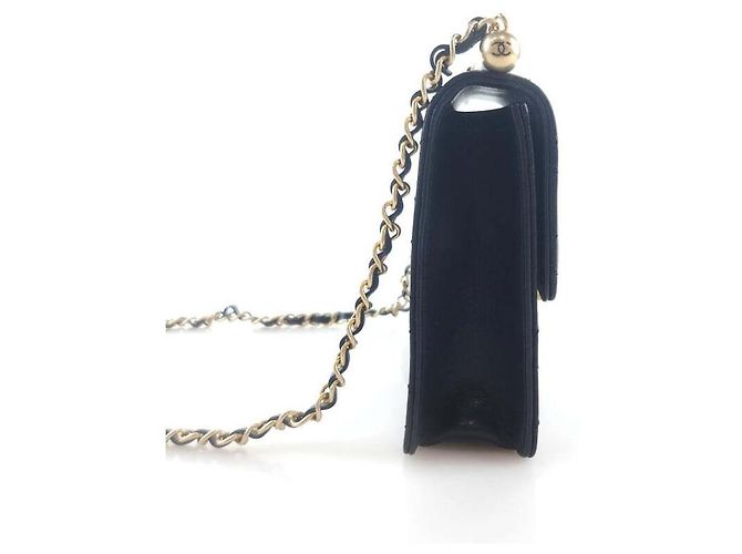 Chanel Borsa a tracolla con patta in perle Nero - vista 2