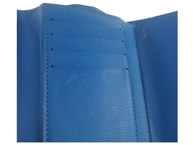 Louis Vuitton Billetera Compacta Capucines de Cocodrilo Azul - vista 6