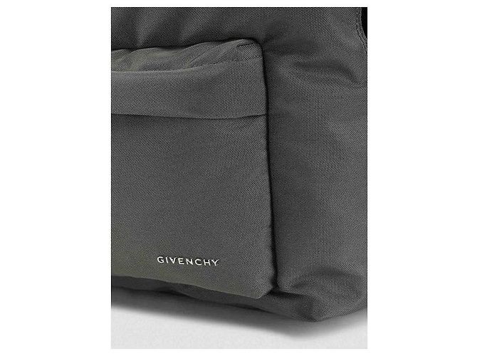 Givenchy Zaino Essenziale in Nylon - vista 6