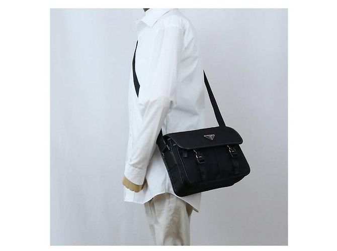 Prada Borsa a Spalla in Pelle Saffiano Re-Nylon Nero - vista 5