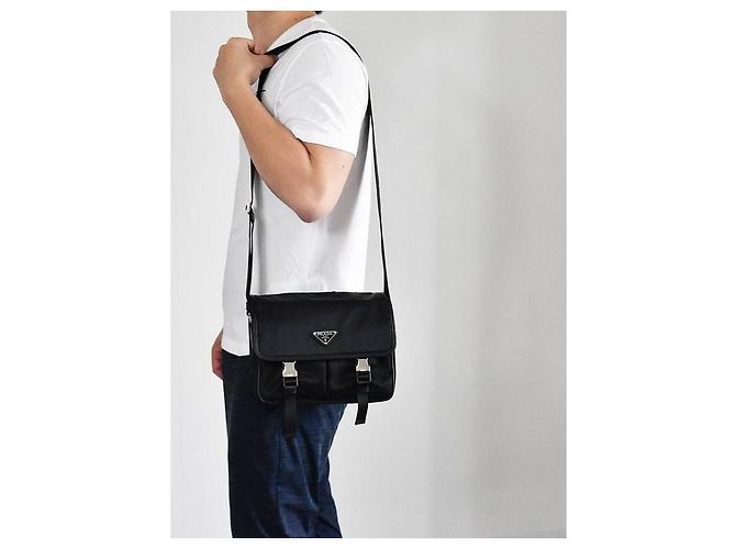 Prada Borsa a Spalla in Pelle Saffiano Re-Nylon Nero - vista 9