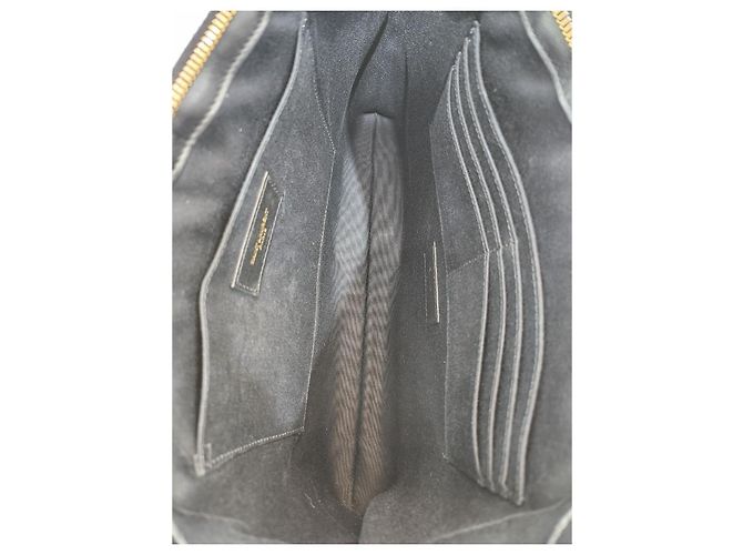 Saint Laurent Grande pochette in pelle di vitello nera trapuntata con dettagli dorati - vista 8