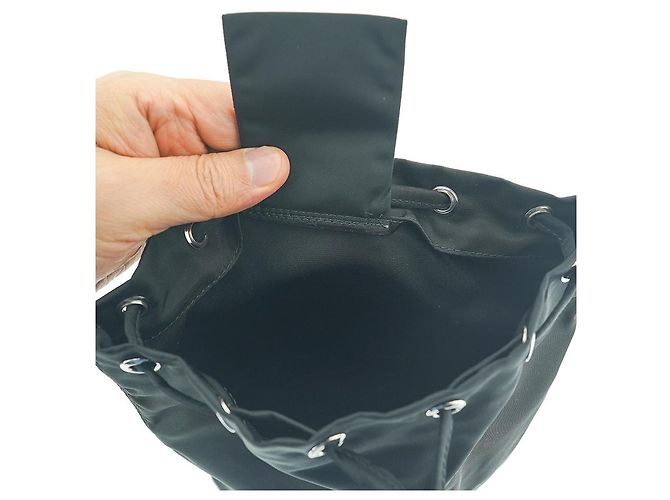 Prada Borsa a secchiello NT Nera Nylon Mini Pochette Borsa con Corda Nero - vista 18
