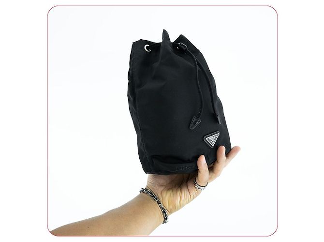 Prada Borsa a secchiello NT Nera Nylon Mini Pochette Borsa con Corda Nero - vista 3