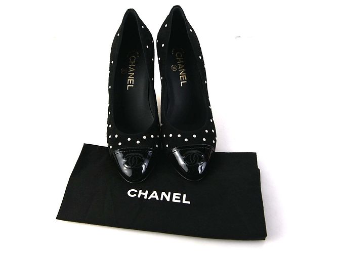 Chanel Wildleder-Pumps mit Perlen Mehrfarben - vista 7