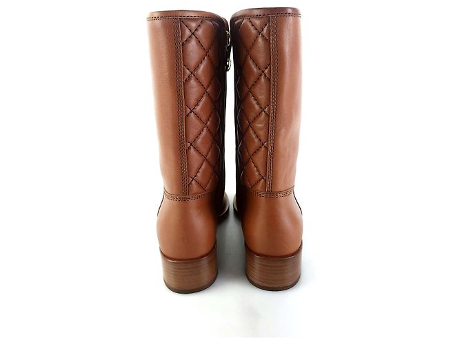 Chanel Gepolsterte Lederstiefel - Ansicht 4