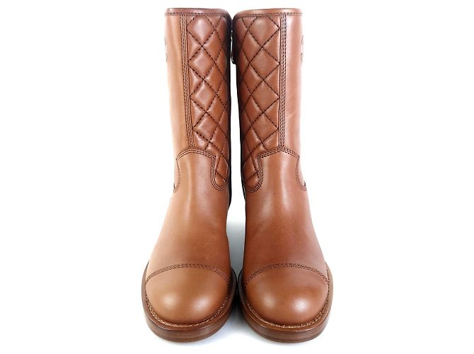 Chanel Gepolsterte Lederstiefel - Ansicht 5