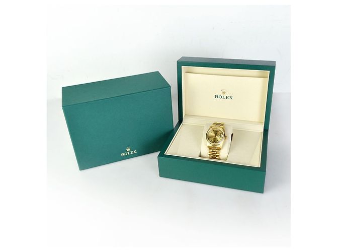 Rolex Orologio in oro con data e giorno D'oro - vista 6