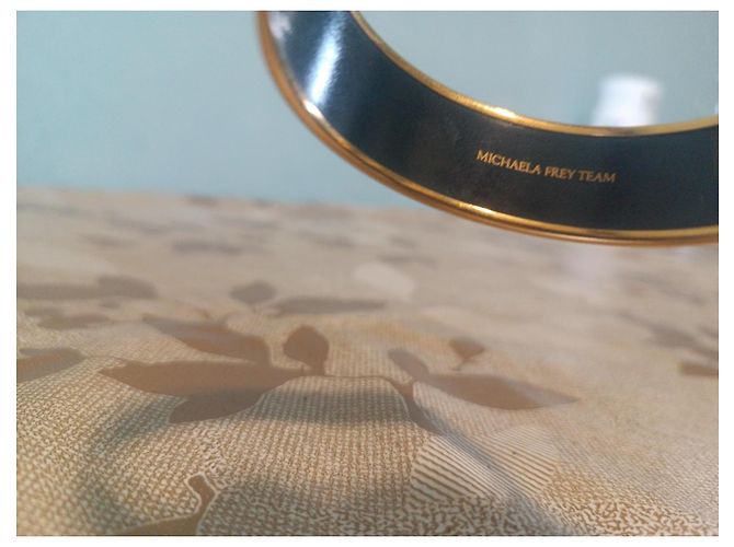 Michaela Frey Bracciale rigido con gru e motivo geometrico Multicolore D'oro - vista 4