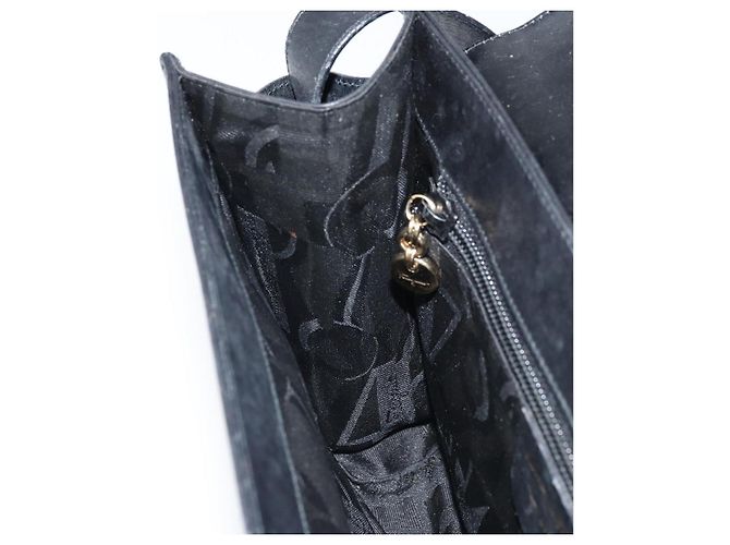 Borsa a Spalla Vala in Pelle Nera e Oro Salvatore Ferragamo Auth BA11344 Nero D'oro - vista 19