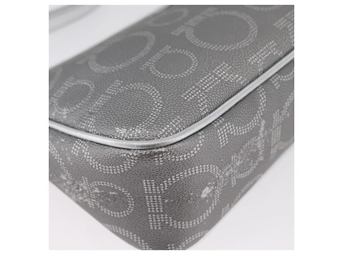 Borsa a Spalla Gancini in PVC Pelle Argento Auth 173697 di Salvatore Ferragamo - vista 14