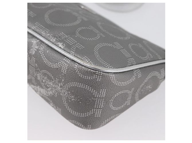 Borsa a Spalla Gancini in PVC Pelle Argento Auth 173697 di Salvatore Ferragamo - vista 15