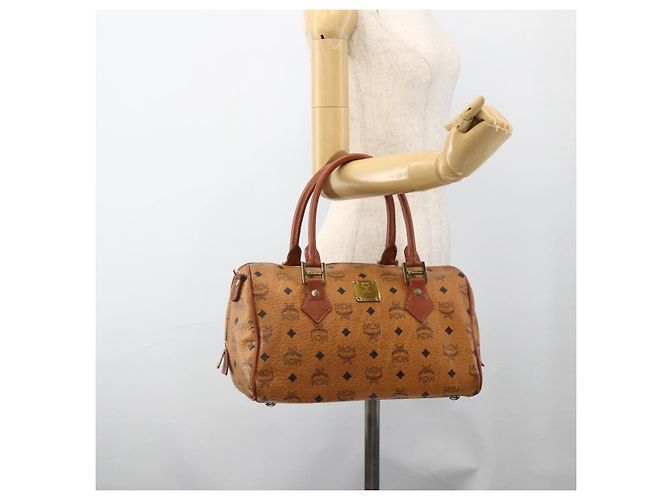 MCM Vicetos Logogram Borsa a Mano in PVC Pelle Marrone Oro Auth BSZ179 D'oro - vista 16