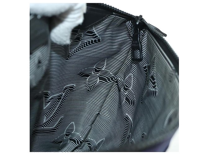 LOUIS VUITTON Pochette Bolsa Reversible Nylon Multicolor M68777 LV Auth LNZ761SAM Monograma - vista 19