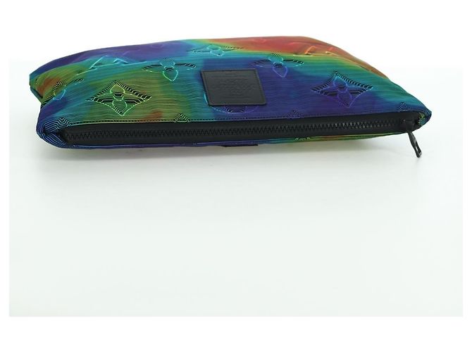 LOUIS VUITTON Pochette Bolsa Reversible Nylon Multicolor M68777 LV Auth LNZ761SAM Monograma - vista 5