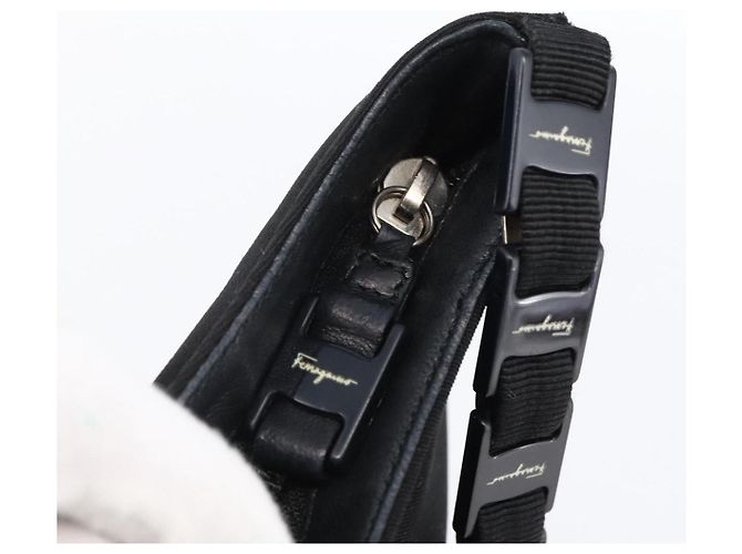 Borsa a Spalla Vala in Tela Nera Argento Auth 170077 di Salvatore Ferragamo Nero - vista 10