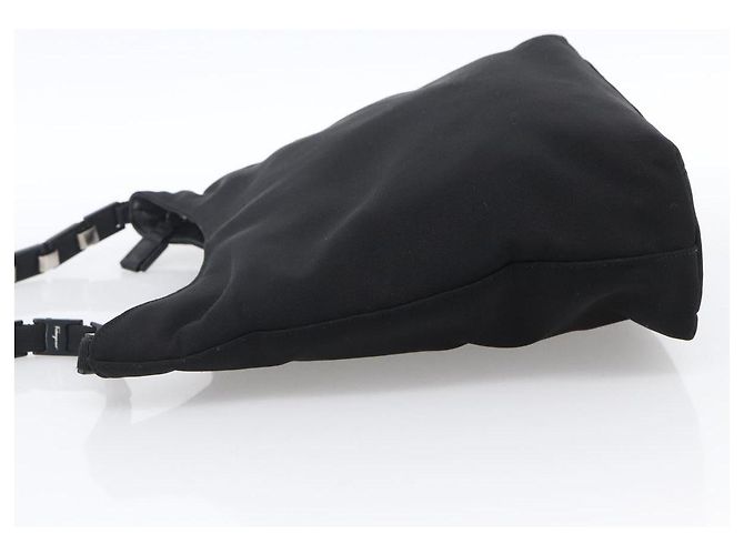 Borsa a Spalla Vala in Tela Nera Argento Auth 170077 di Salvatore Ferragamo Nero - vista 3