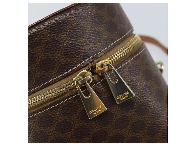 Céline Bolso de Hombro de Lona Macadam CELINE en Cuero PVC Marrón Dorado Auth LNZ654A Castaño - vista 18