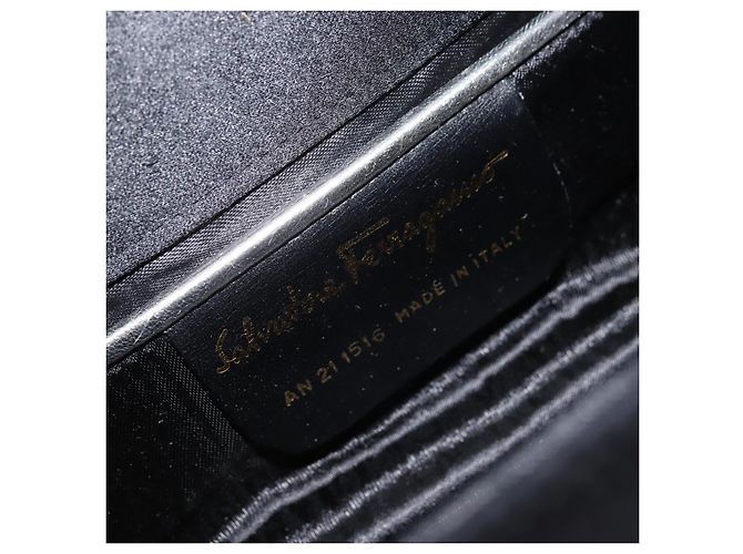 Borsa a Spalla Salvatore Ferragamo in Camoscio Nero Argento Oro Auth 174603 D'oro - vista 12