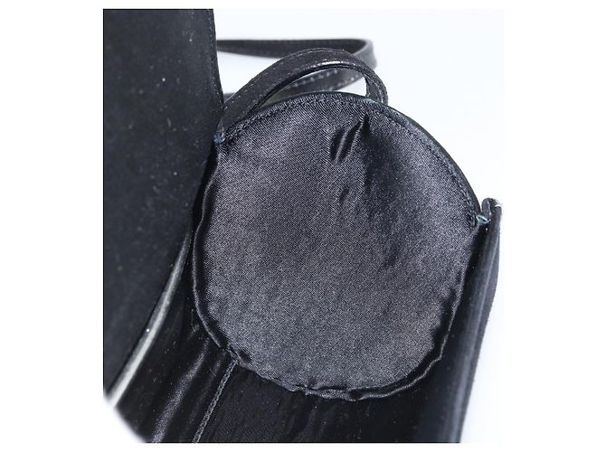 Borsa a Spalla Salvatore Ferragamo in Camoscio Nero Argento Oro Auth 174603 D'oro - vista 19