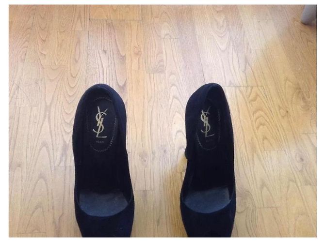 Décolleté Saint Laurent in suede nero con punta aperta - vista 7